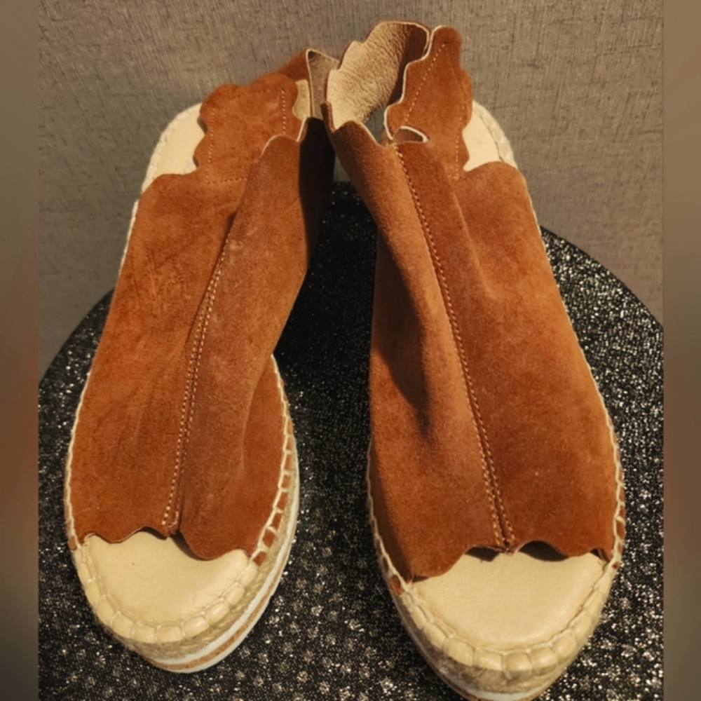 Carmen Saiz brown and tan suede wedges Size 36